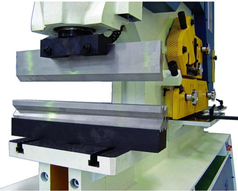 SM-PS120 Pressbrake Assembly 500mm Blade Length with Tooling & Attachments