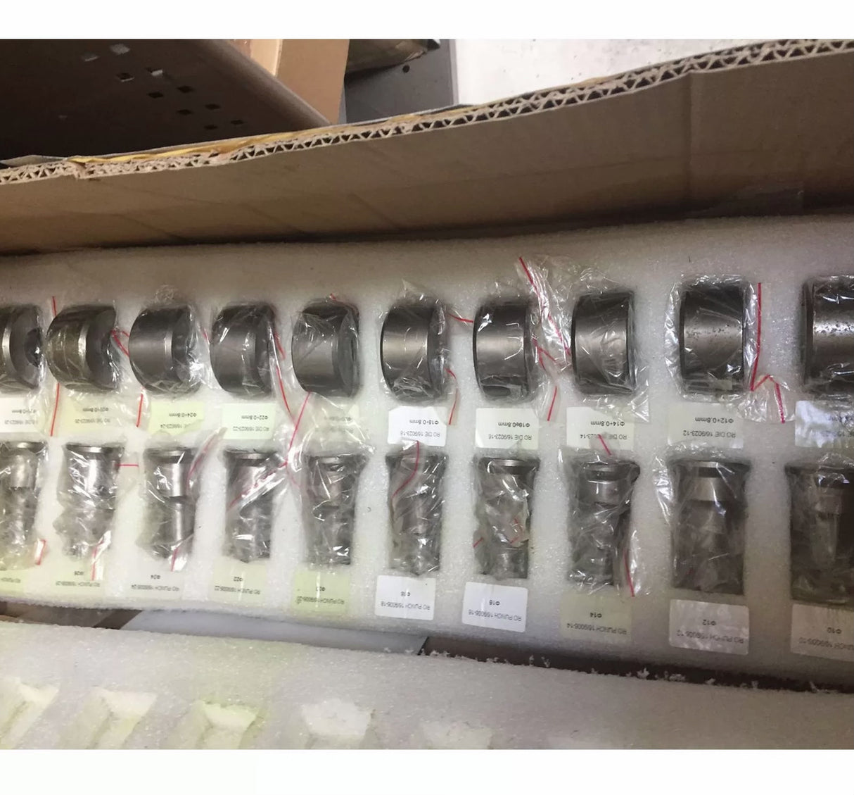 Tooling Kit 9001 Punches / 9023 Dies = 8mm to 26mm (Even Sizes)