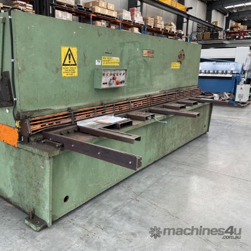Used STP 4000 x 6 mm Swingbeam Guillotine