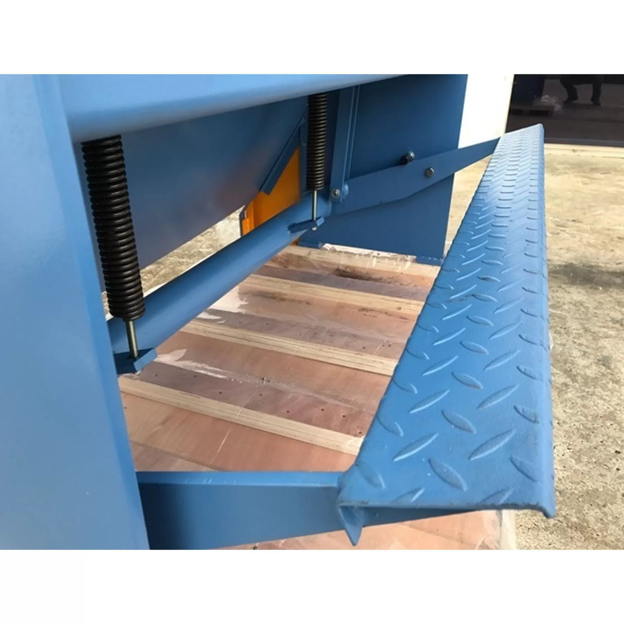 Guillotine Manual Treadle, 1270mm x 1.6mm, Safety Interlock Model