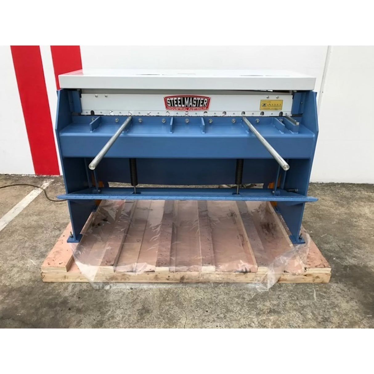 Guillotine Manual Treadle, 1270mm x 1.6mm, Safety Interlock Model