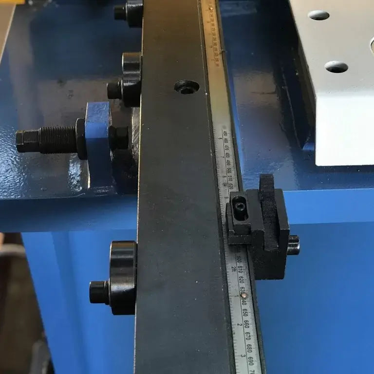 Steelmaster SM-SBHS2506PSS Hydraulic Guillotine 2500mm x 6.5mm, rear sheet supports, Power Ballscrew