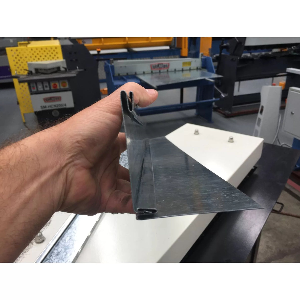 HVAC / Sheetmetal Button Punch Snap Lock. Steelmaster Model: SM-SLC-20. Lock Former 1.0mm Capacity