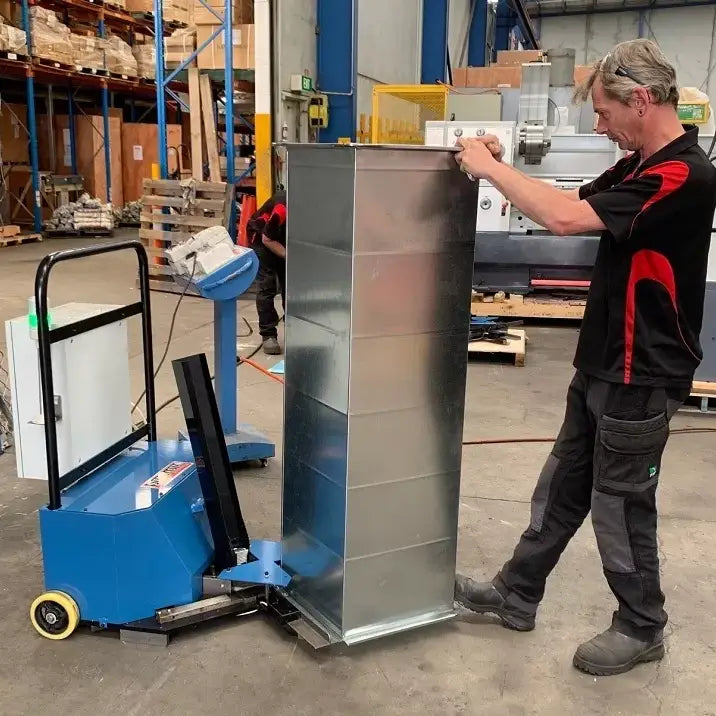 HVAC/Sheetmetal Corner TDF / TDC Auto Insert Machine. Steelmaster Model: CCM-18, Comprising Infeed