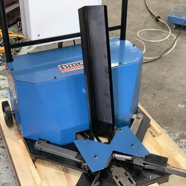 HVAC/Sheetmetal Corner TDF / TDC Auto Insert Machine. Steelmaster Model: CCM-18, Comprising Infeed