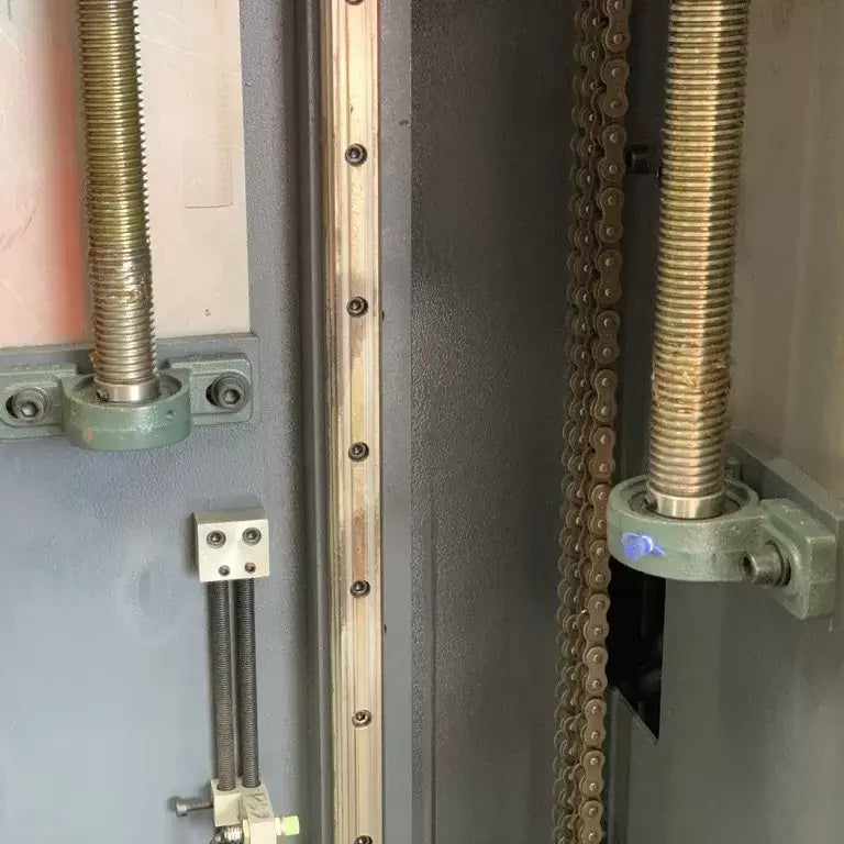 HVAC – Vertical Duct Seam Closing Machine - Steelmaster Model: VDSC-1600, 1000mm ~ 1550mm Range
