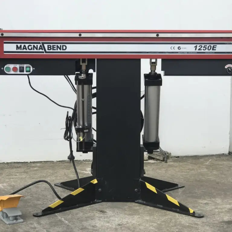 Electromagnetic Sheet Metal Folding Machine 1250mm x 1.6mm, Powered