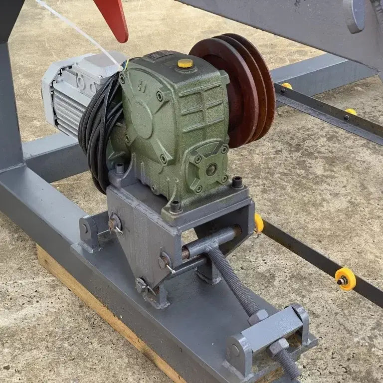 Twin Decoiler 1600mm 2x3500Kg, Motorized Expanding Mandrel