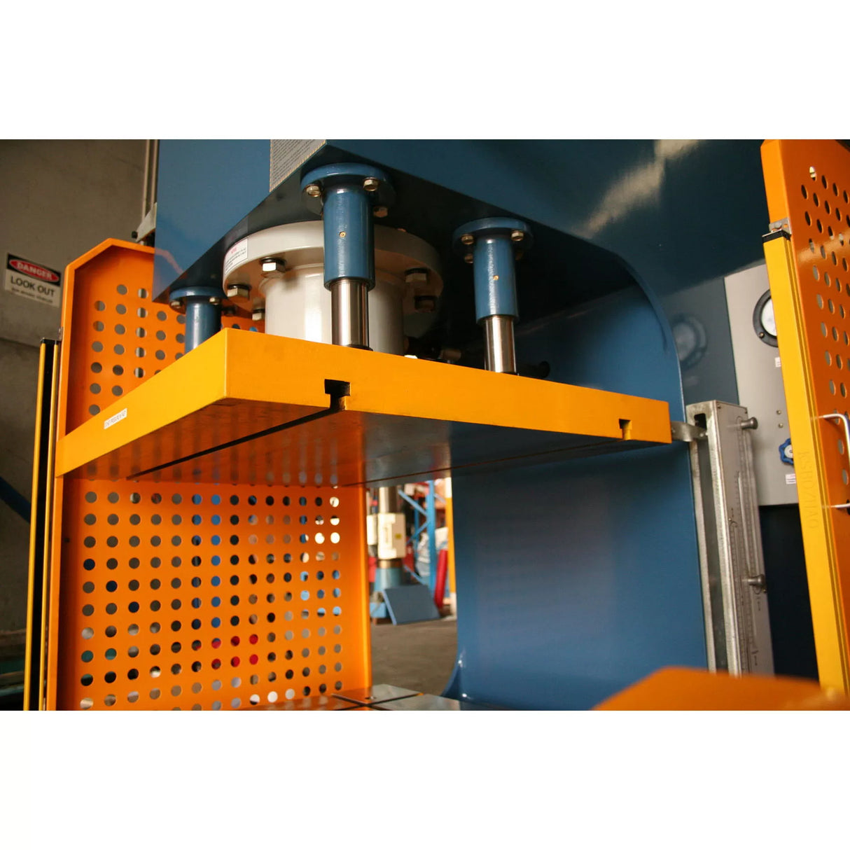 Open Front Hydraulic Press, 150 Ton Capacity, Heavy Duty