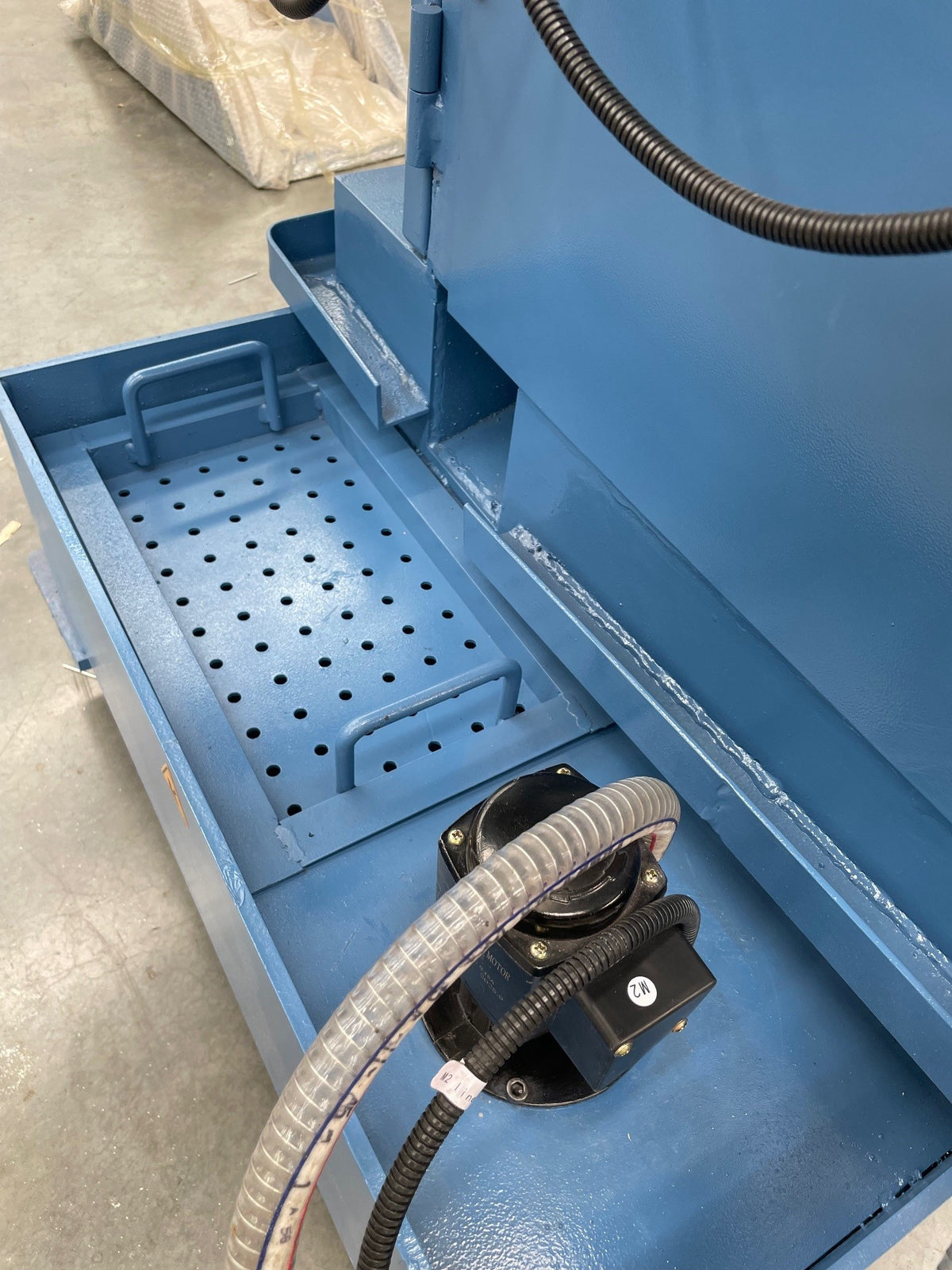 V-Series Vertical Bandsaw with Large Tee Slotted Working Table Area