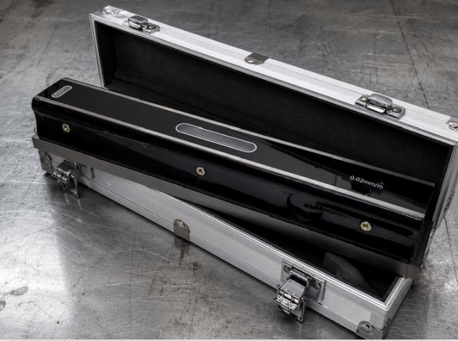 Precision Machine Level 0.02, 300mm Length