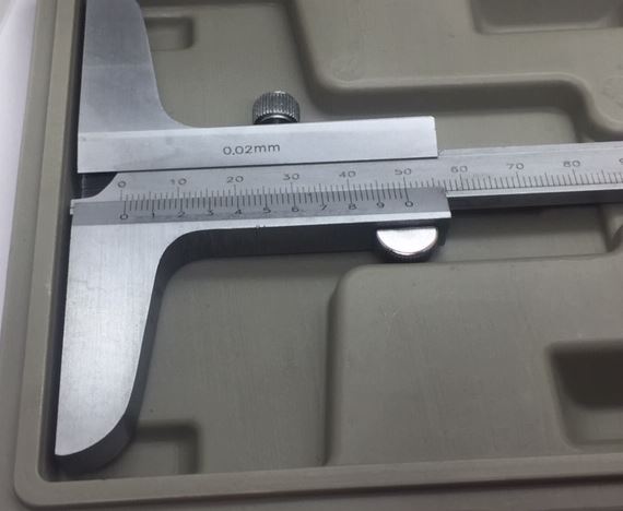 Vernier Depth Gauge with Screw Lock, 0-150mm Range, 75mm Base