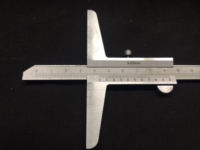 Vernier Depth Gauge with Screw Lock, 0-150mm Range, 75mm Base