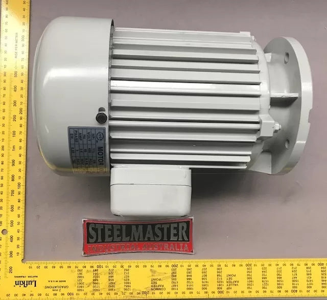 Steelmaster Series Bandsaw 415V Motor