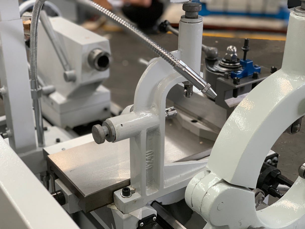 ASSET 1640TR – EURO Toolroom Precision Lathe. 1000mm Centres, 410mm Swing, 52mm Bore, 2 Axis DRO