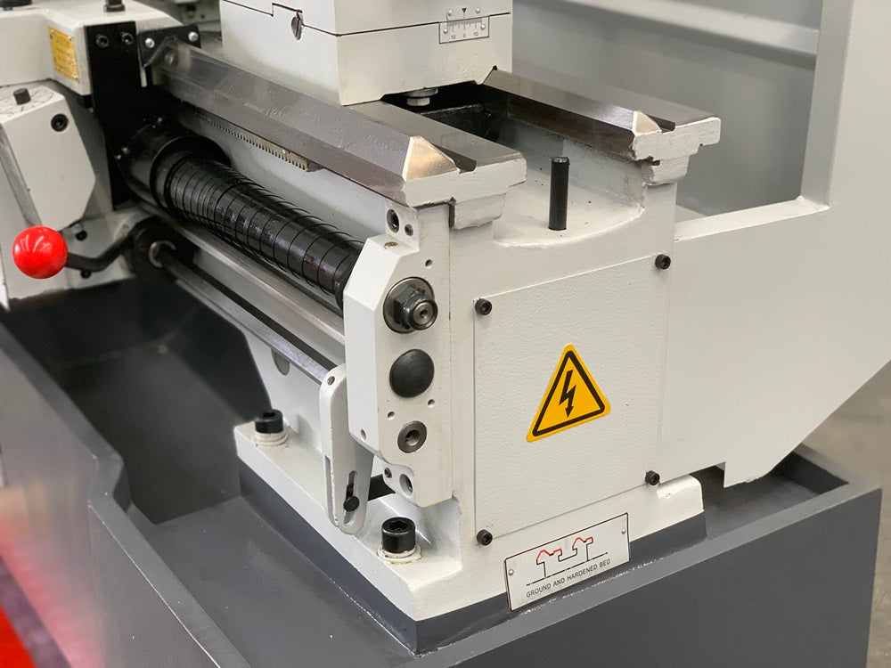 ASSET 1640TR – EURO Toolroom Precision Lathe. 1000mm Centres, 410mm Swing, 52mm Bore, 2 Axis DRO