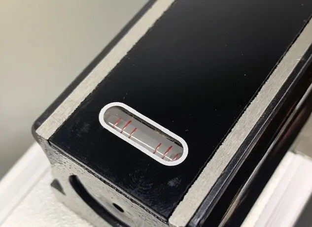 Precision Machine Level 0.02, 300mm Length