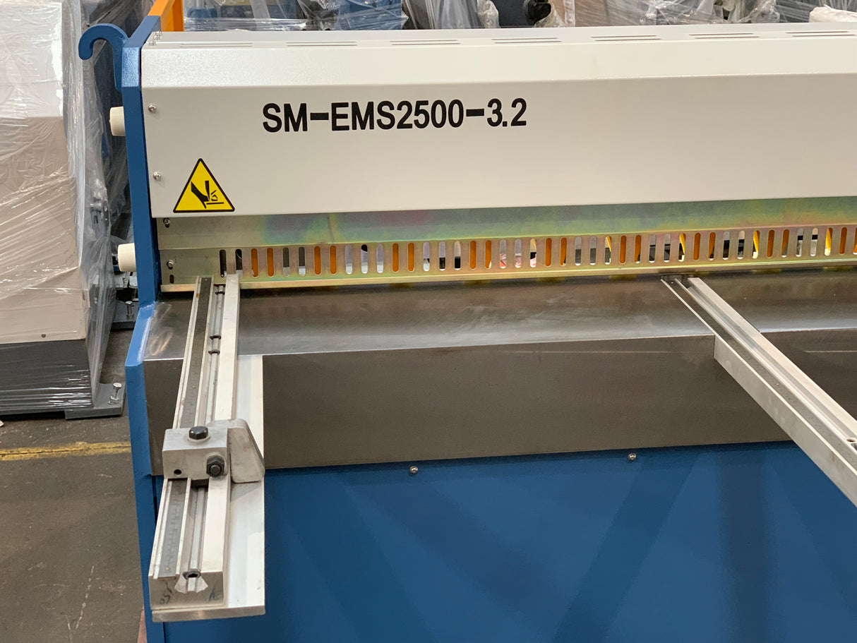 Guillotine Electro Shear, 2500mm x 3.2mm, Front Sheet Supports