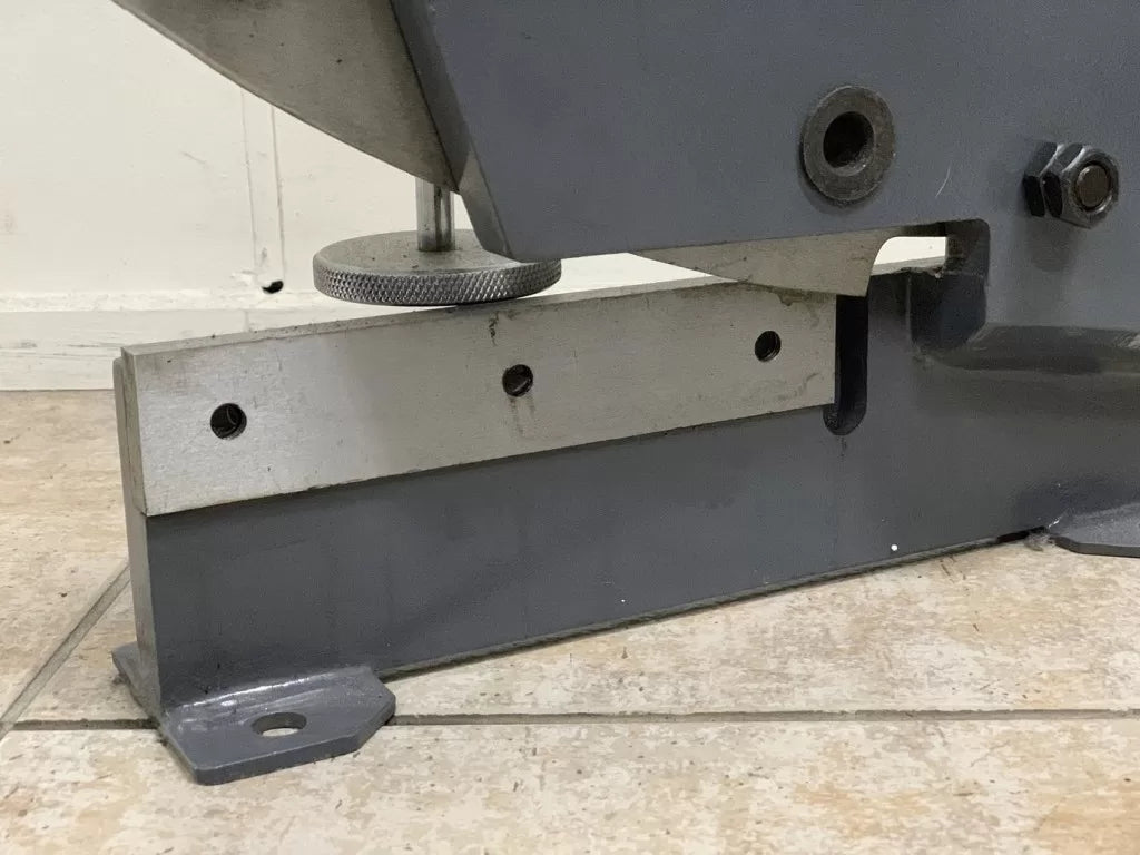 Hand Shear, 205mm Throat, Manual Type