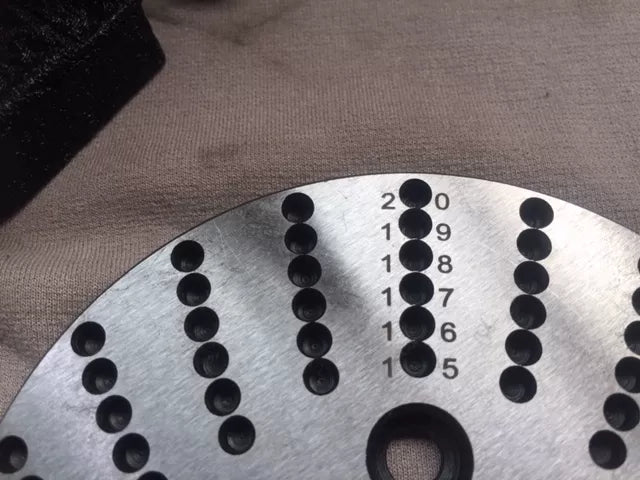 Semi-Universal Dividing Head with 4" (100mm) 3-Jaw Chuck