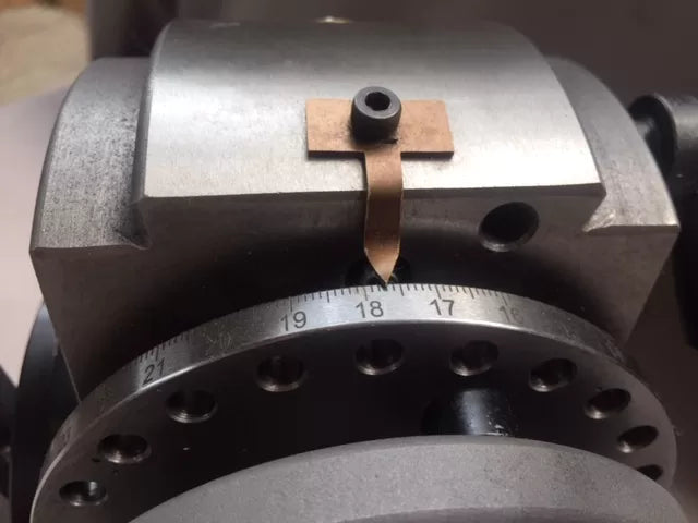 Semi-Universal Dividing Head with 4" (100mm) 3-Jaw Chuck