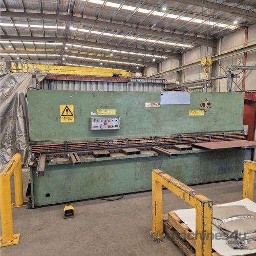 Used STP 4000 x 6 mm Swingbeam Guillotine