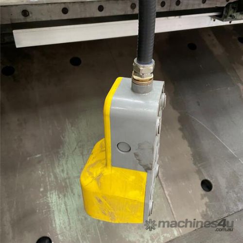 Used STP 4000 x 6 mm Swingbeam Guillotine