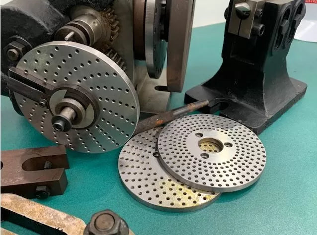 Universal Dividing Head, 132mm Centre Height, 3MT, 40:1 Ratio