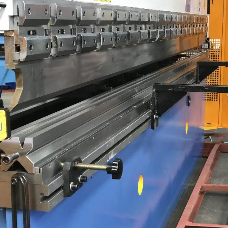 Absolute NC Hydraulic Pressbrake. 4000mm x 135Ton 2 Axis Estun E21+ Controller