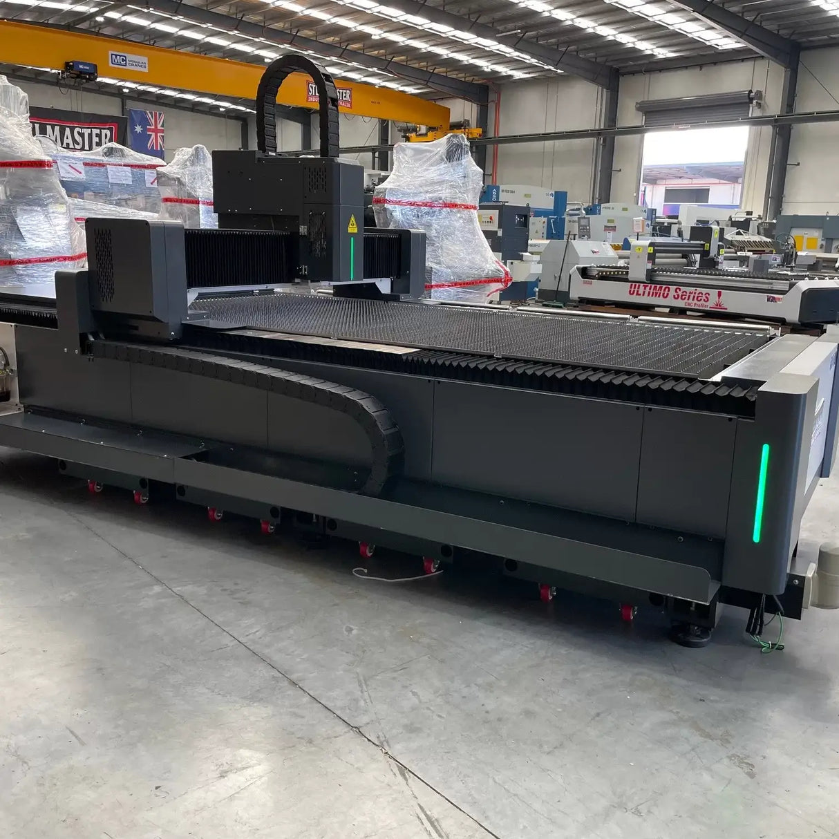 Fibre Laser Gantry Type, 1500W (Model: FCM-3015-1500W)