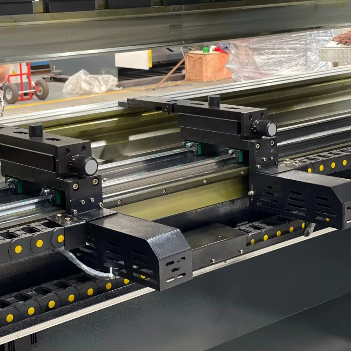 CNC Pressbrake. 3200mm x 135Ton, 7 Axis Delem DA66T Controller Energy Efficient