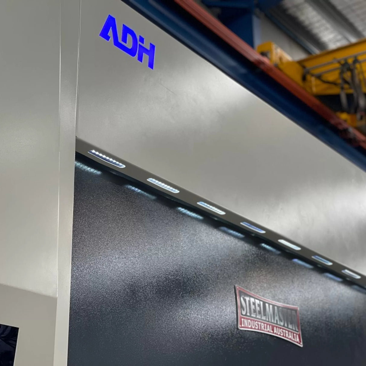 CNC Pressbrake. 3200mm x 135Ton, 7 Axis Delem DA66T Controller Energy Efficient