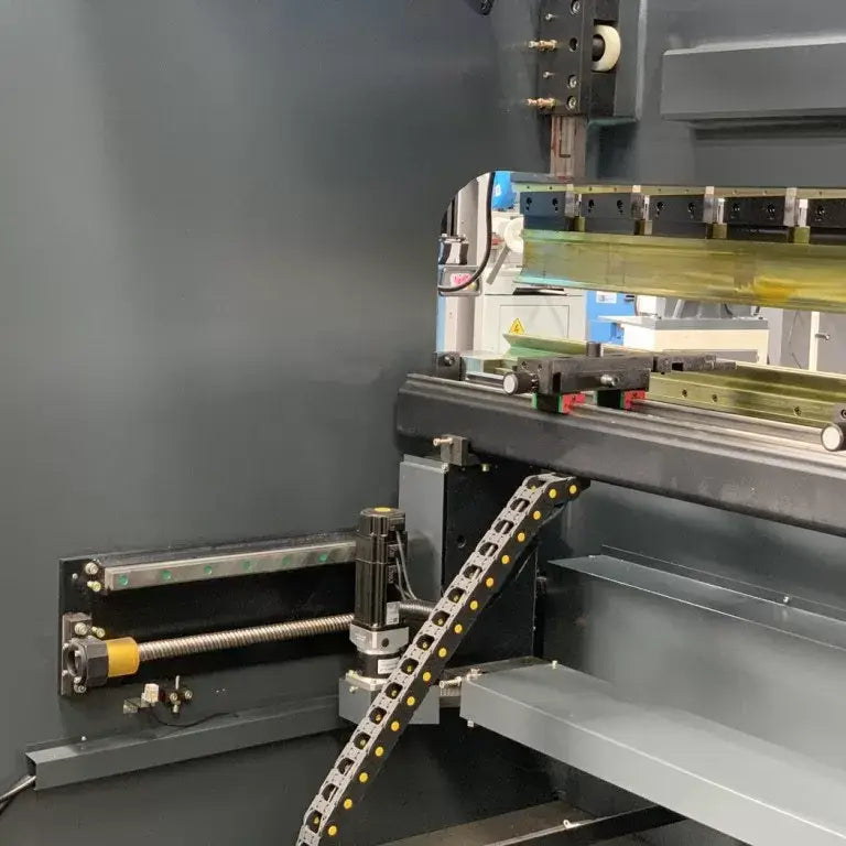 CNC Pressbrake. 3200mm x 175Ton, 5 Axis Delem DA58T Control Energy Efficient
