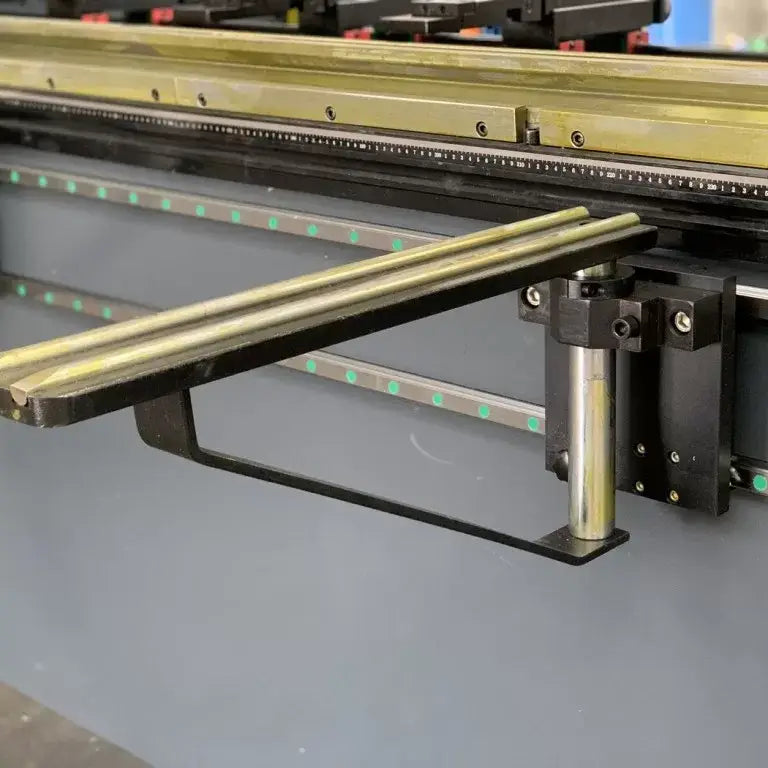 CNC Pressbrake. 3200mm x 175Ton, 5 Axis Delem DA58T Control Energy Efficient