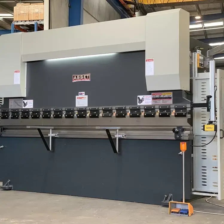Asset Industrial Hydraulic NC Pressbrake. 4000mm x 175Ton. 2 Axis Controller, Table Crowning