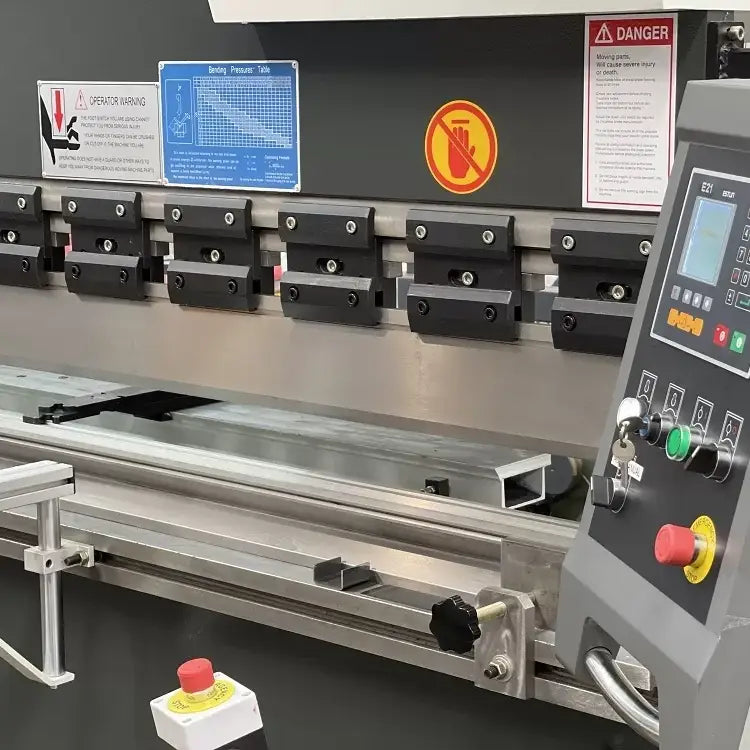Asset Industrial Hydraulic NC Pressbrake. 4000mm x 220Ton. 2 Axis Controller, Table Crowning