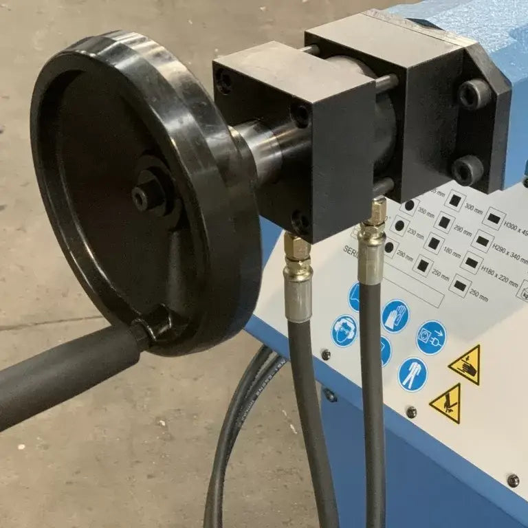 Semi-Automatic Hydraulic Double Mitre Bandsaw, 530mm RHS x 355mm Round Capacity