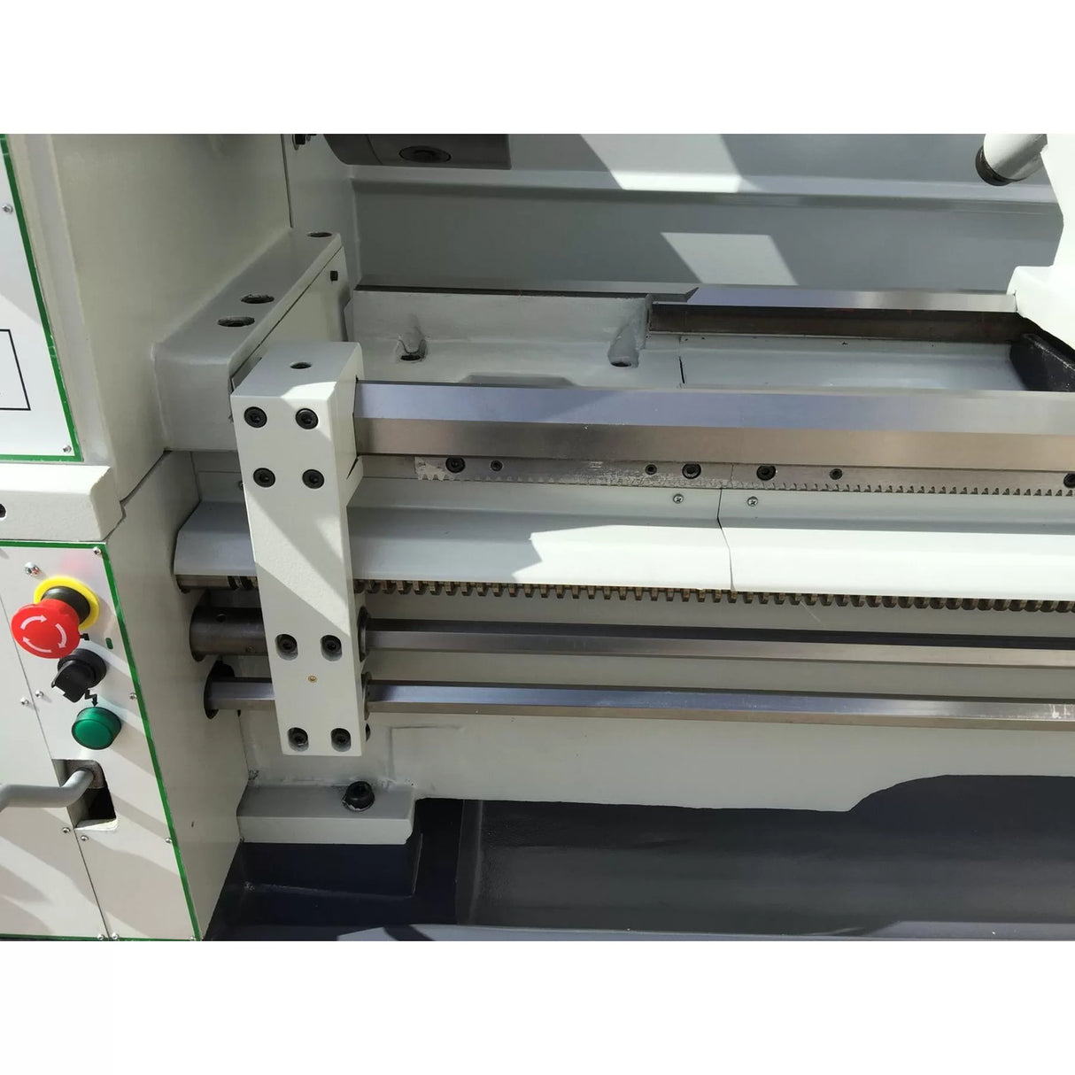 ASSET 26120 - Big Bore Lathe with Rapid Saddle - 3000mm Centres , 660mm Swing , 105mm Bore