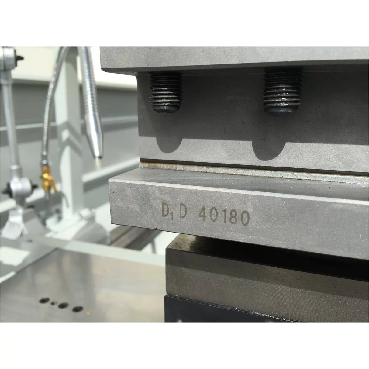 ASSET 26120 - Big Bore Lathe with Rapid Saddle - 3000mm Centres , 660mm Swing , 105mm Bore