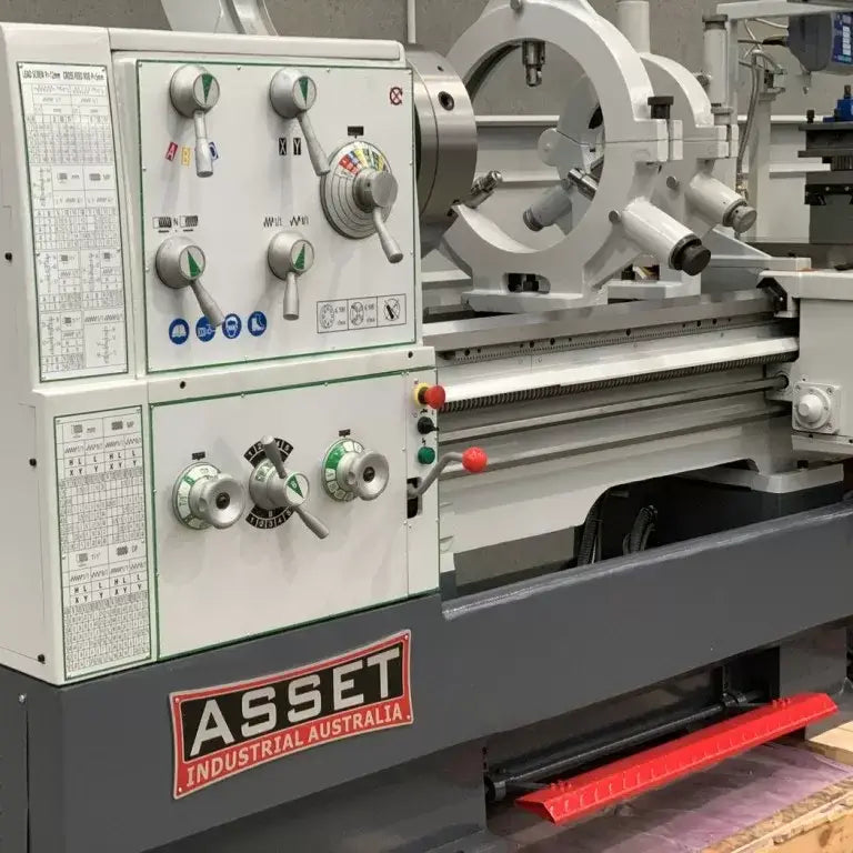 ASSET 2680 - Big Bore Lathe with Rapid Saddle - 2000mm Centres , 660mm Swing , 105mm Bore