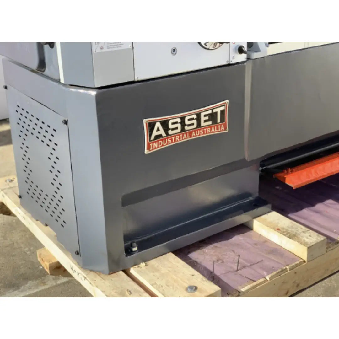 ASSET 1840B - EURO Big Bore Precision Lathe - 1000mm Bed , 460mm Swing , 80mm Bore