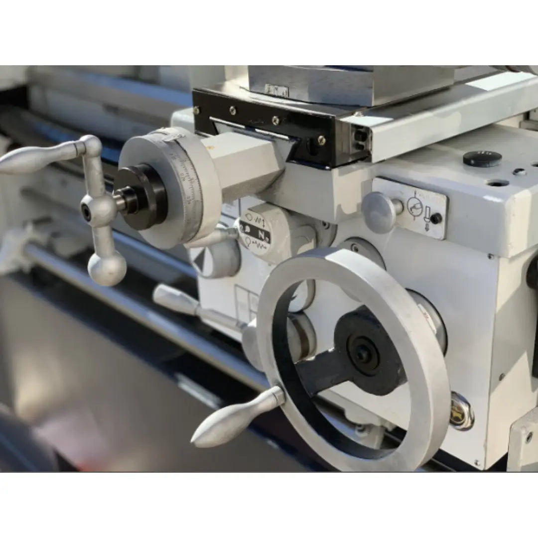 ASSET 1840B - EURO Big Bore Precision Lathe - 1000mm Bed , 460mm Swing , 80mm Bore