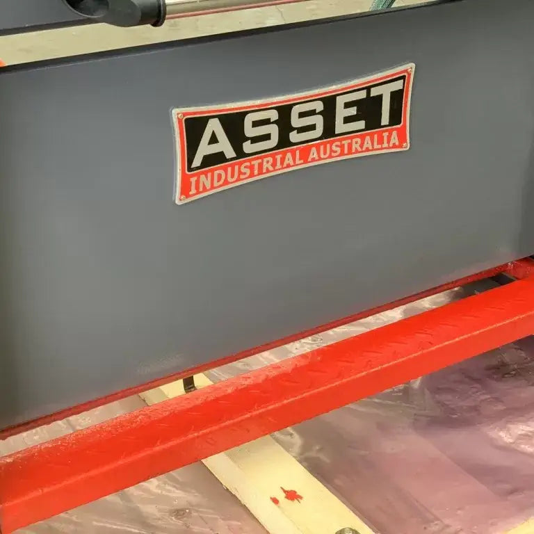 ASSET 1640TR – EURO Toolroom Precision Lathe. 1000mm Centres, 410mm Swing, 52mm Bore, 2 Axis DRO