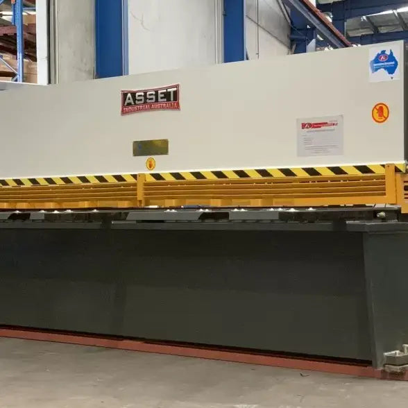Hydraulic Guillotine, 3200mm x 6.5mm, E21s NC Programmable Back Gauge