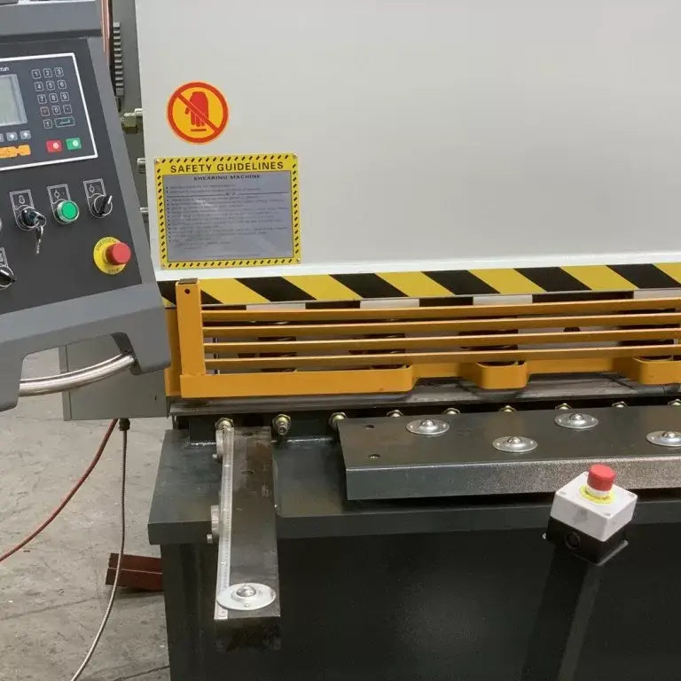 Hydraulic Guillotine, 3200mm x 6.5mm, E21s NC Programmable Back Gauge