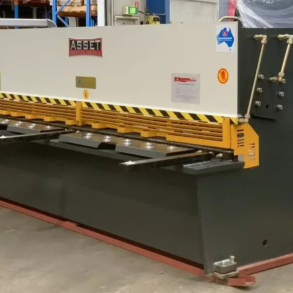 Hydraulic Guillotine, 4000mm x 6.5mm, E21s NC Programmable Back Gauge