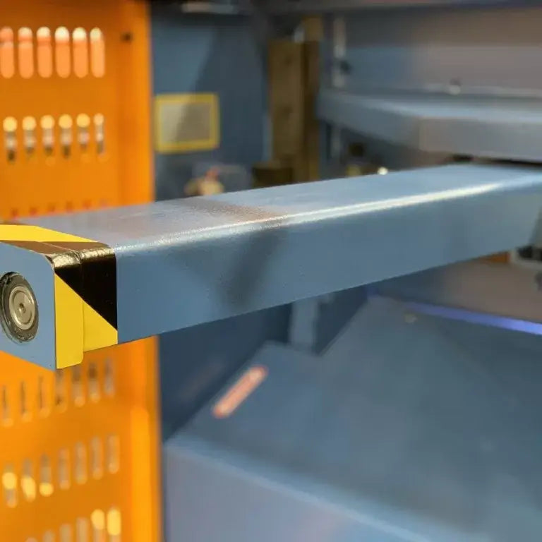 Guillotine Electro Shear, 2500mm x 3.2mm, Front Sheet Supports