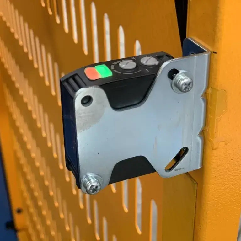 Guillotine Electro Shear, 2500mm x 3.2mm, Front Sheet Supports