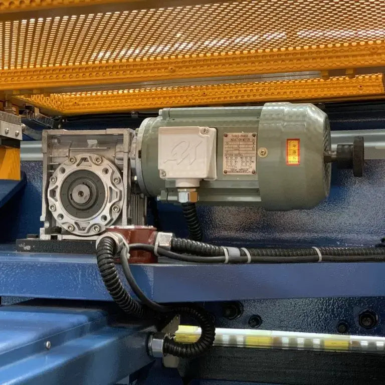 Guillotine Electro Shear, 2500mm x 3.2mm, Front Sheet Supports