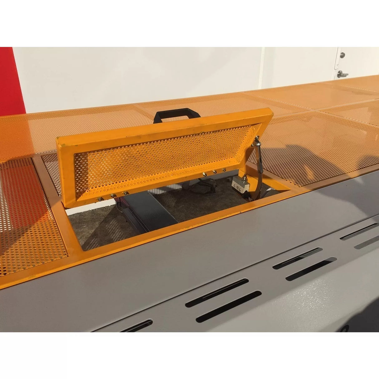 Guillotine Electro Shear, 3000mm x 3.2mm, Front Sheet Supports